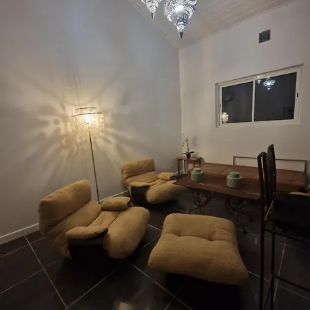 Gite, Jacuzzi Et Piscine Holiday home