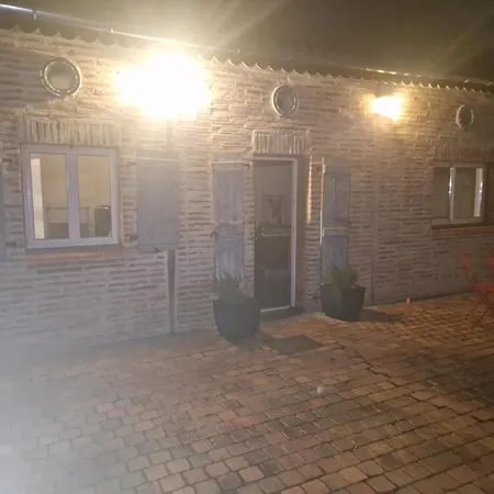 Holiday home Gite, Jacuzzi Et Piscine *